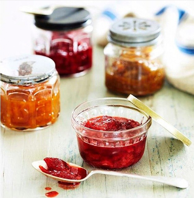 LOW SWEETENED JAM